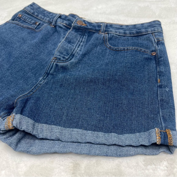 FOREVER 21 LOS ANGELES High Rise Jean Shorts Cuff Hem Medium Wash Size 31 - Picture 4 of 6